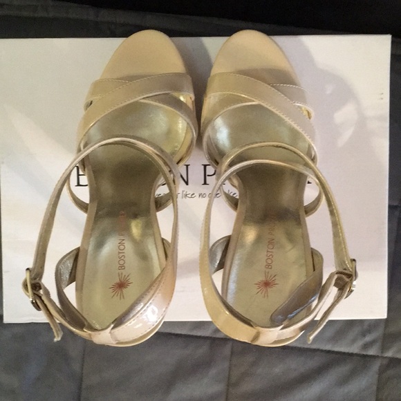 Boston Proper Women’s strappy stiletto sandals. - Picture 4 of 12